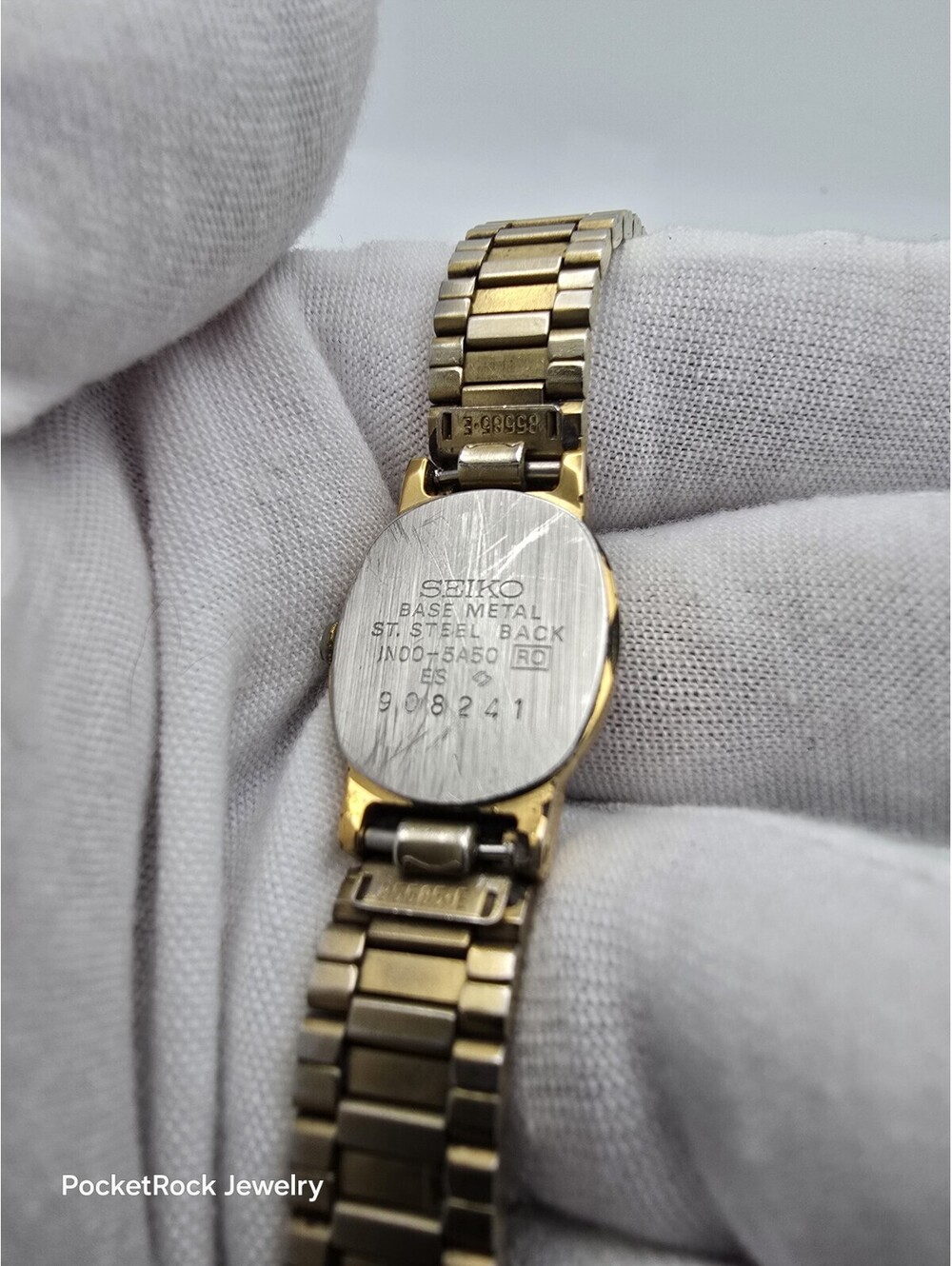 Seiko Quartz Ladies Oval White Dial Two Tone Bracelet Dress Watch 1N00-0A68 - Picture 10 of 13